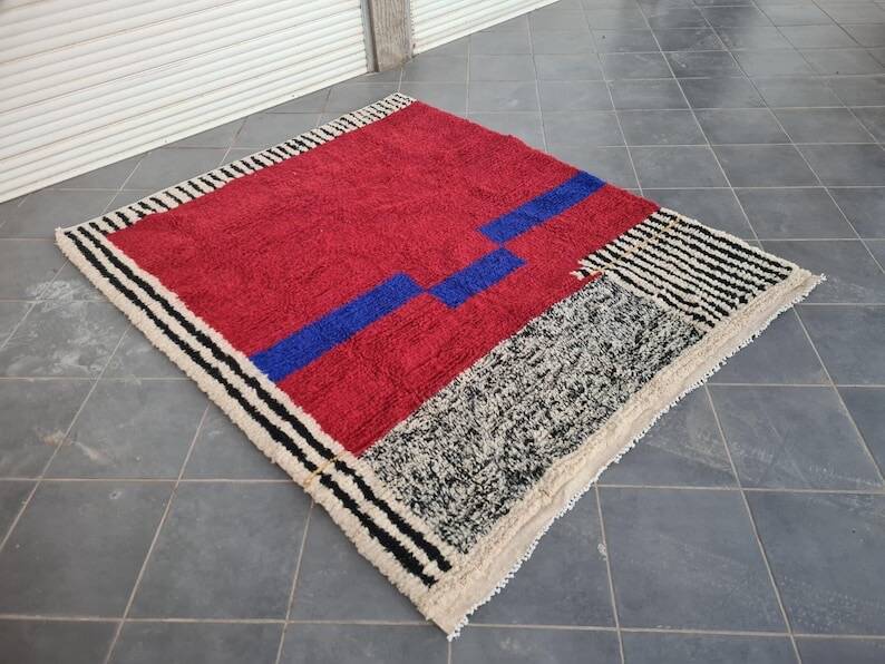 Traditional natural wool rug with colourful patterns, size 2/3 m.