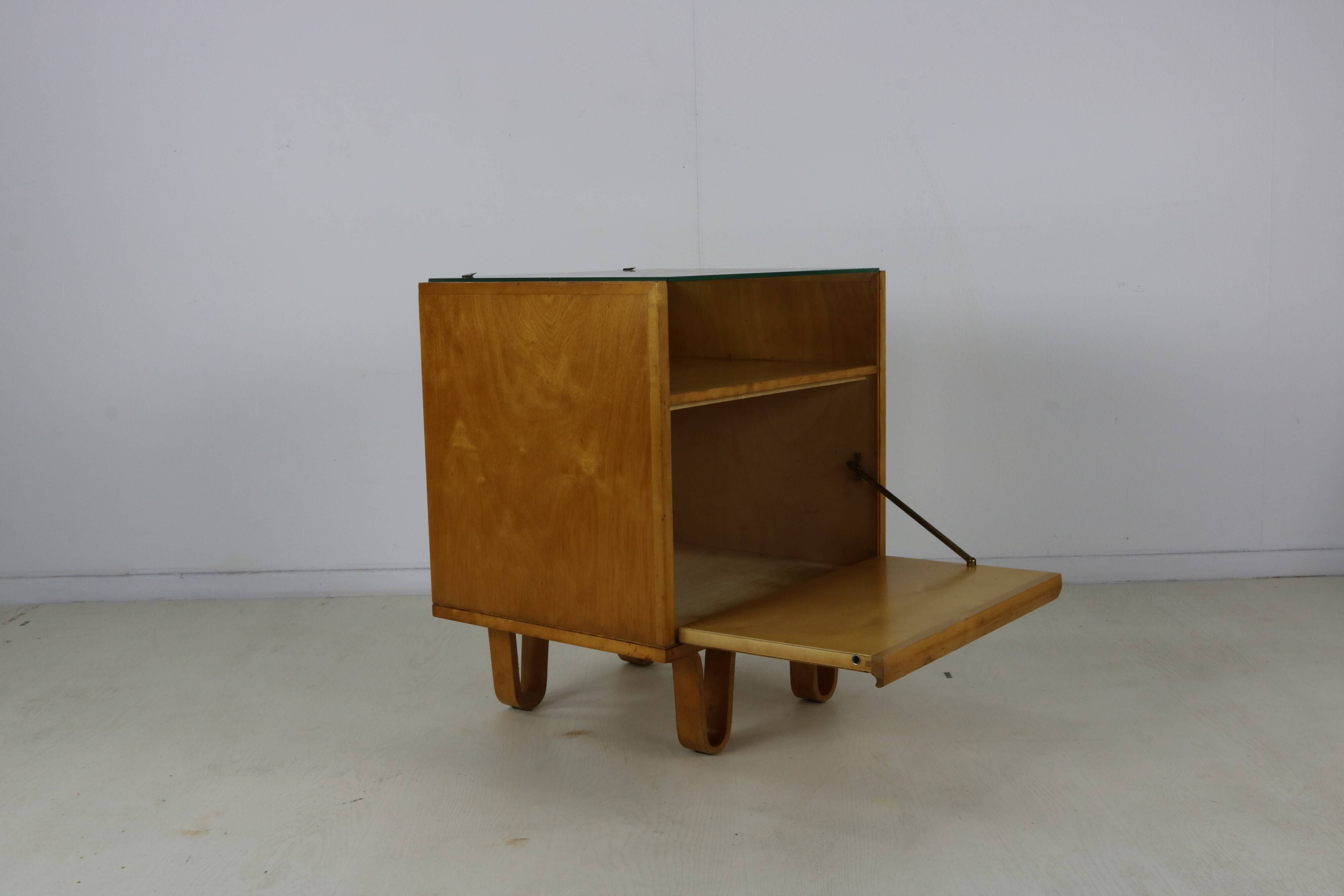 UMS Pastoe small birchwood nightstand by Cees Braakman for Pastoe