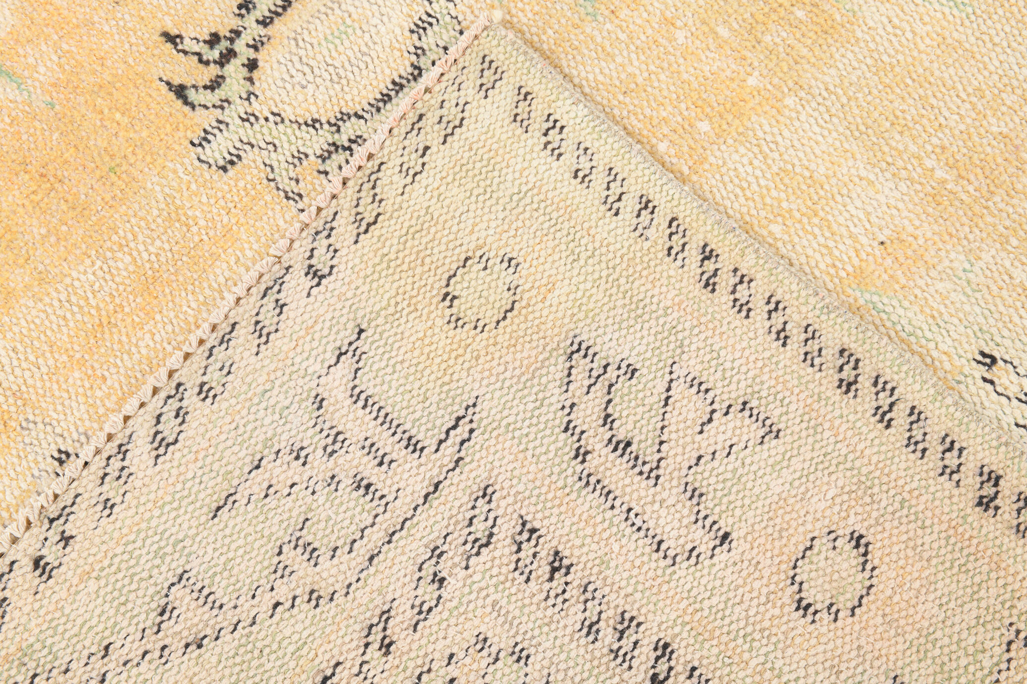 Classic faded yellow oushak rug 269x176cm