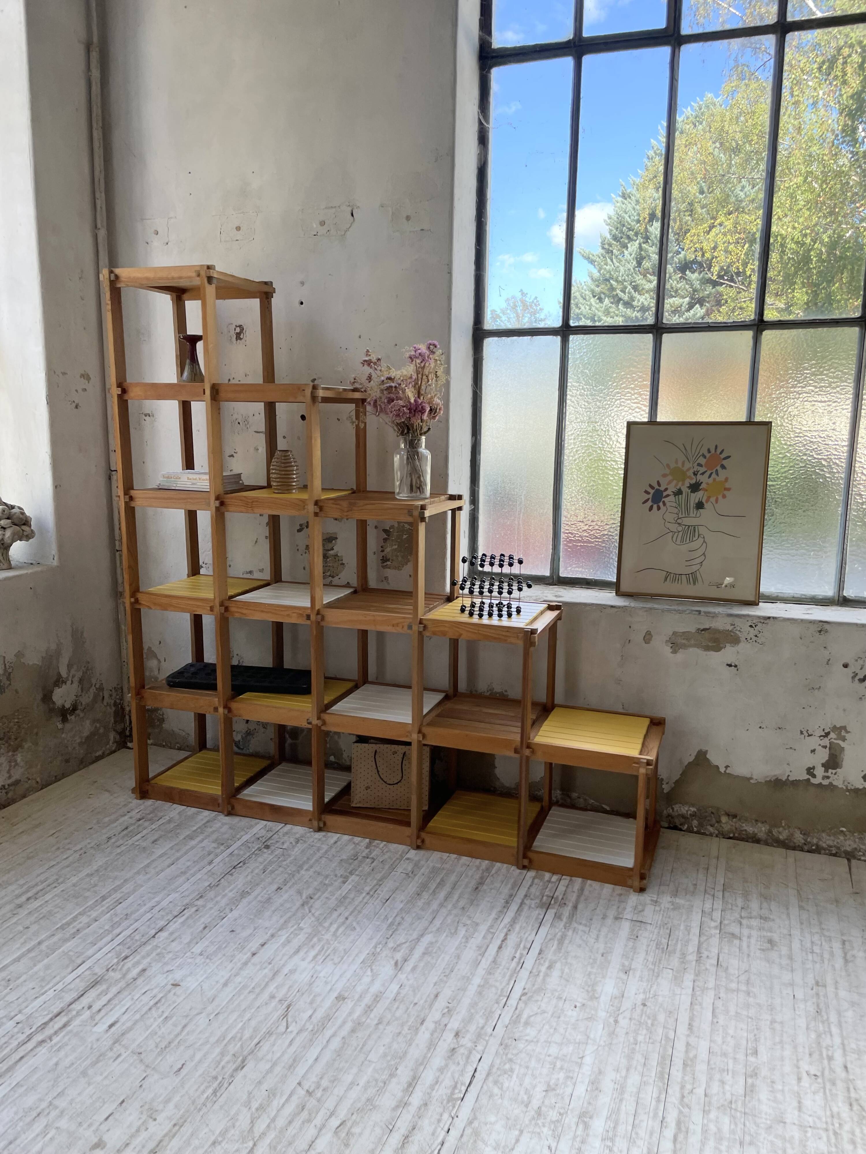 Bauhaus Maison Regain yellow white shelf