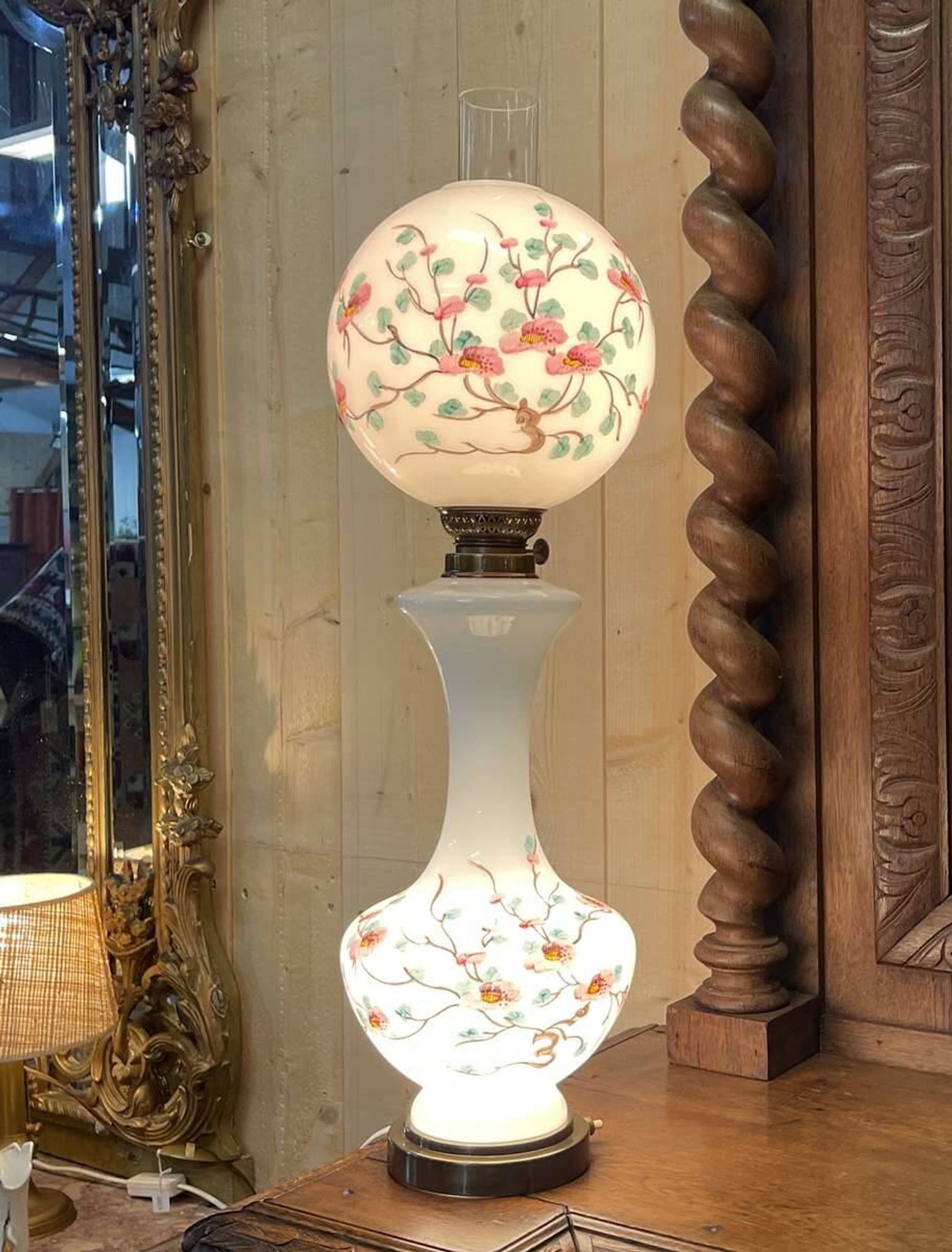 Napoleon III lamp in white opaline and painted with floral decoration - late 19th century