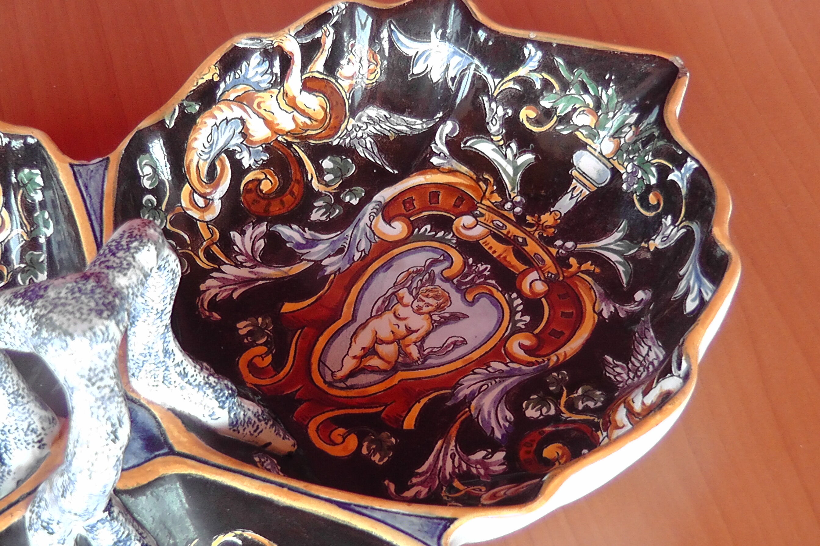 Trilobed beggar servant Gien XIX Century