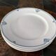 5 flat plates diameter 24.5 cm .villeroy and Boch