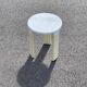 Tabouret blanc et beige Tatay 1960