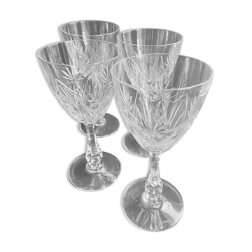 4 verres en cristal taillé