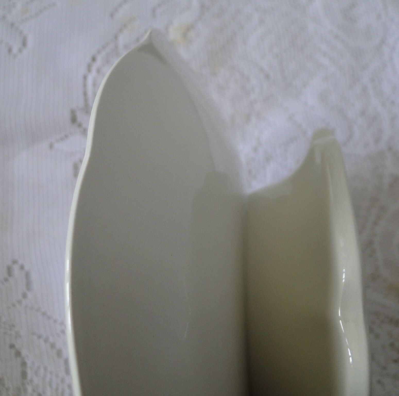 Shower foot cup in English earthenware