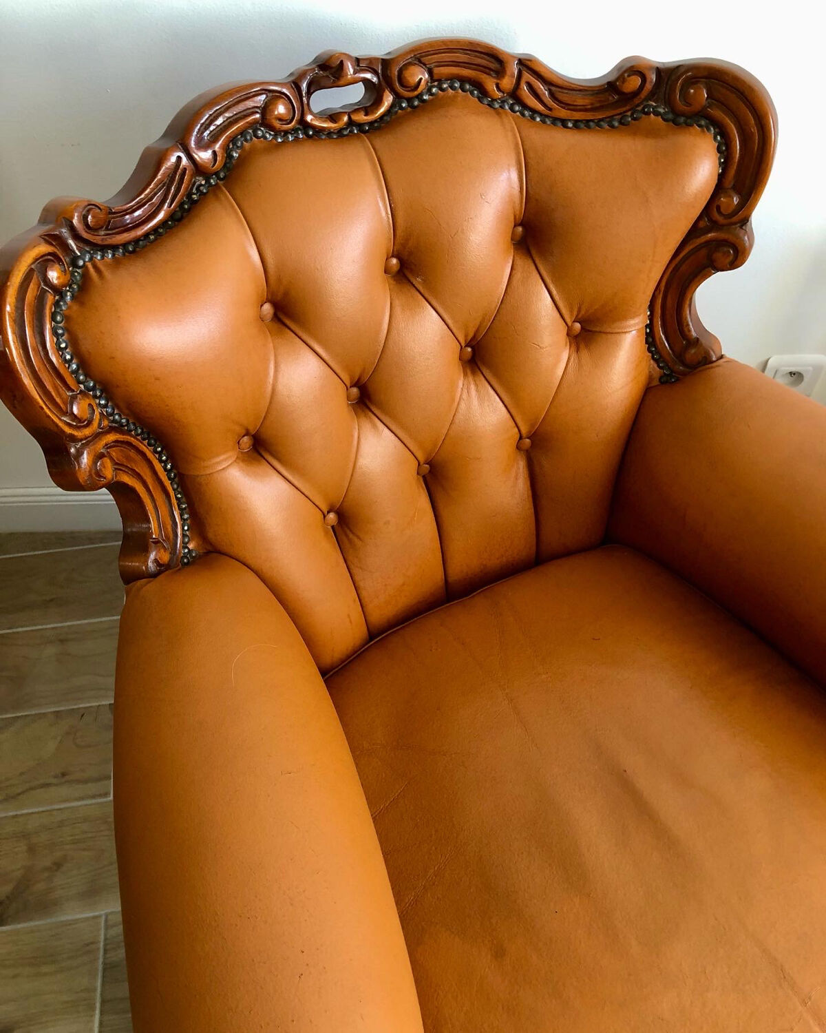 Baroque Chesterfield armchair