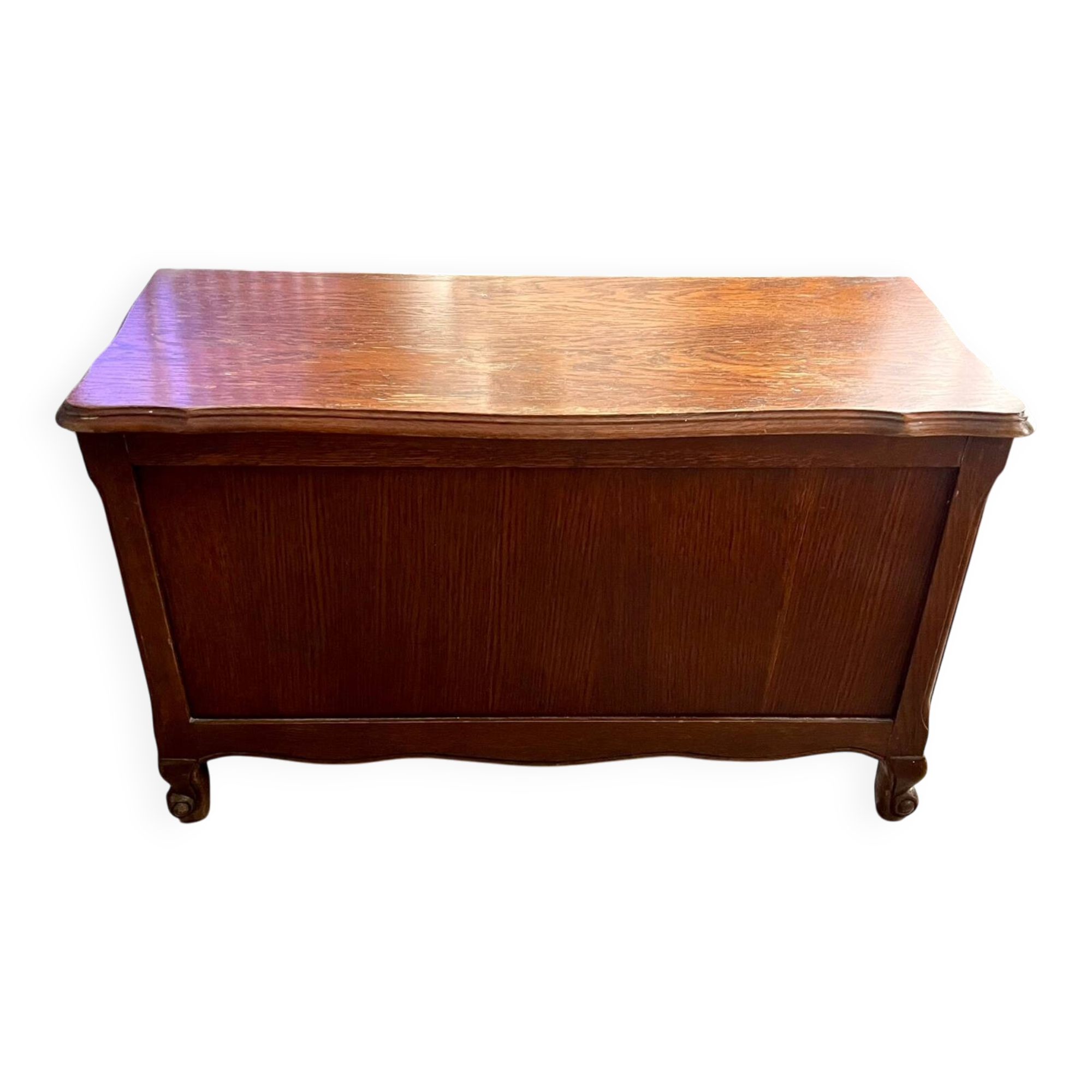 Solid wood storage chest