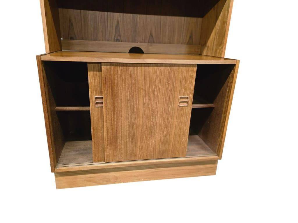 Vintage wooden shelf/bookcase/display cabinet