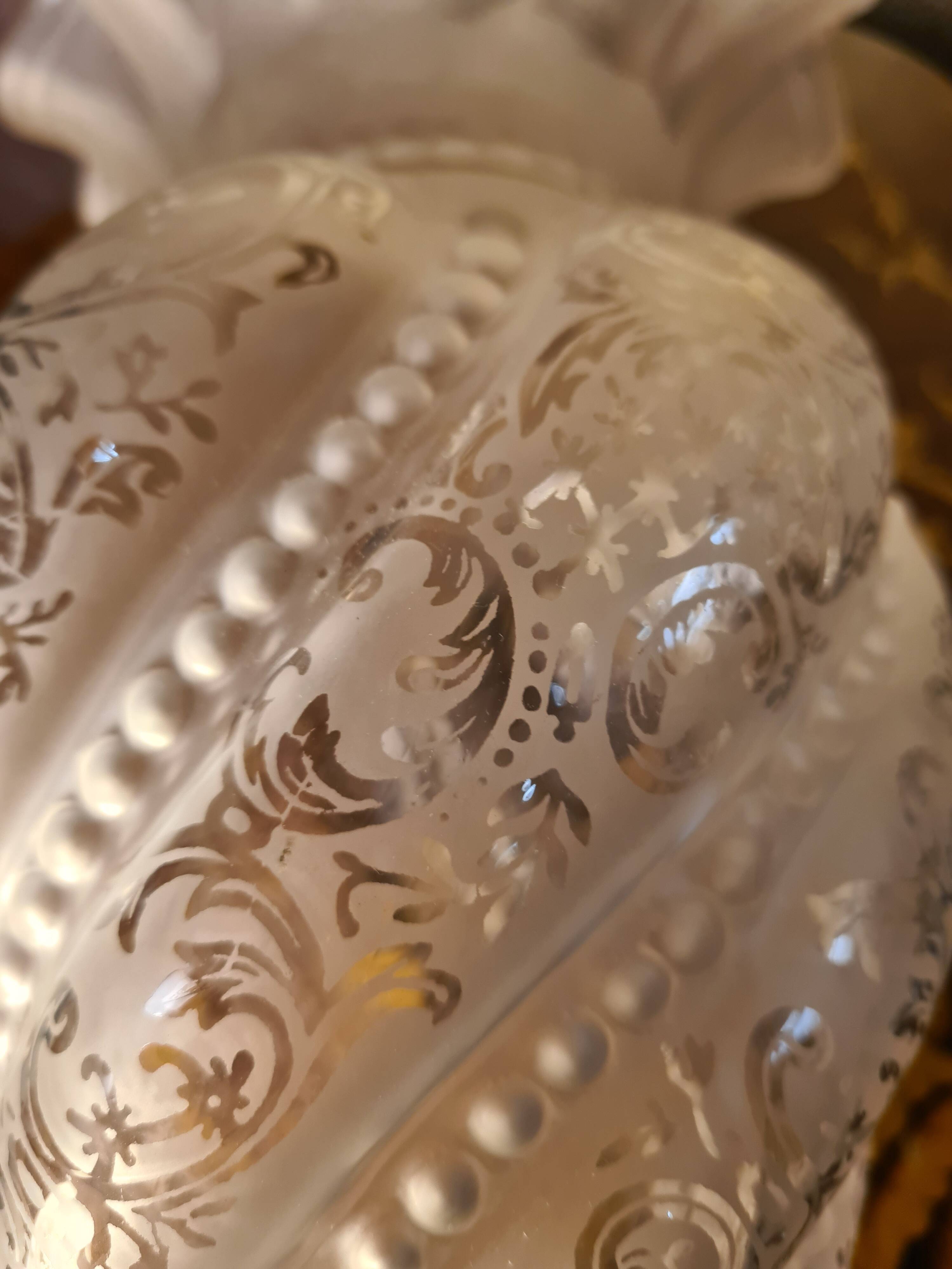 tulipe verre napoleon 3 pour lampe a petrole large 16xh23x5,5dia int
