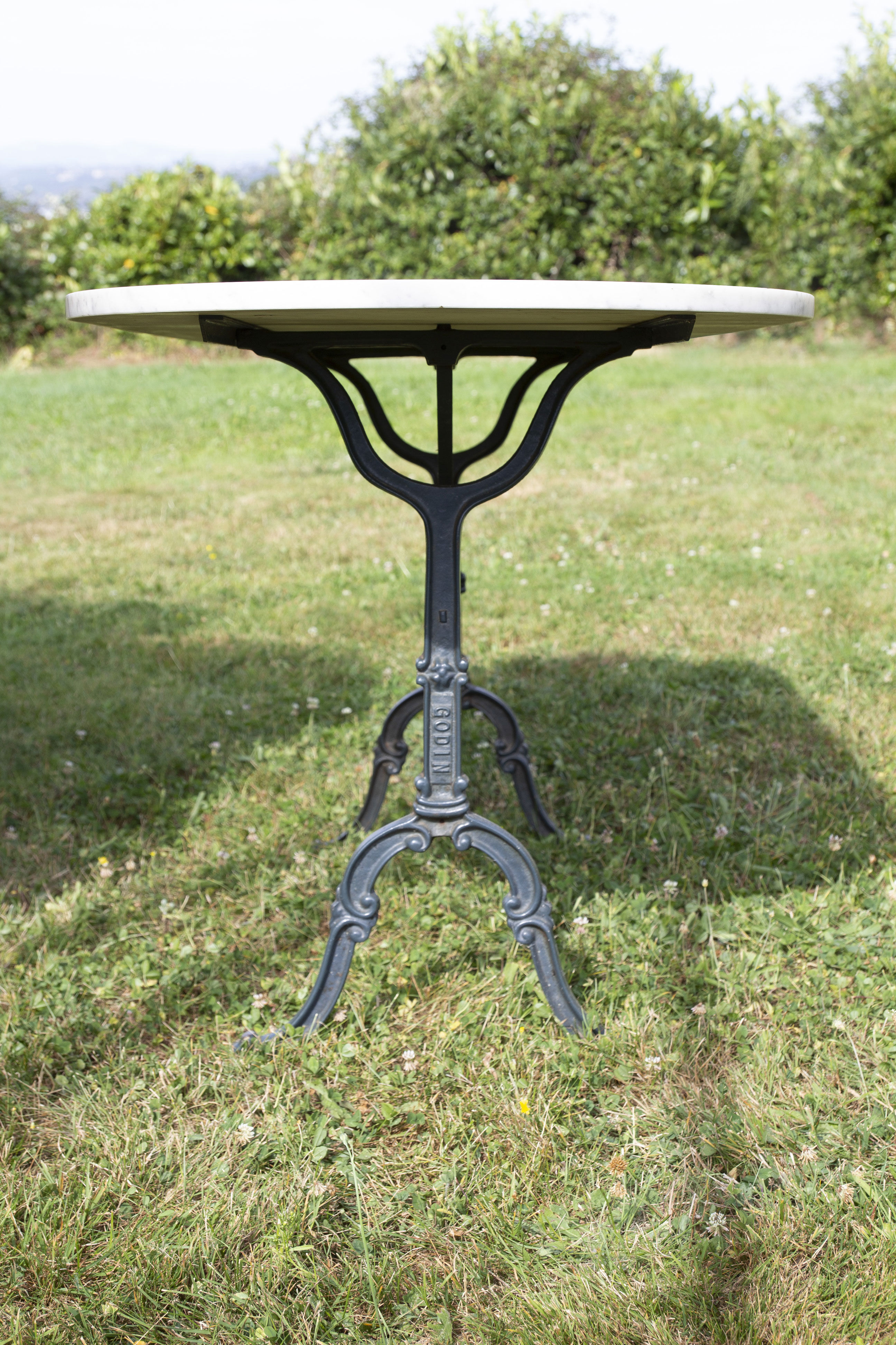 Marble bistro table and cast iron Godin