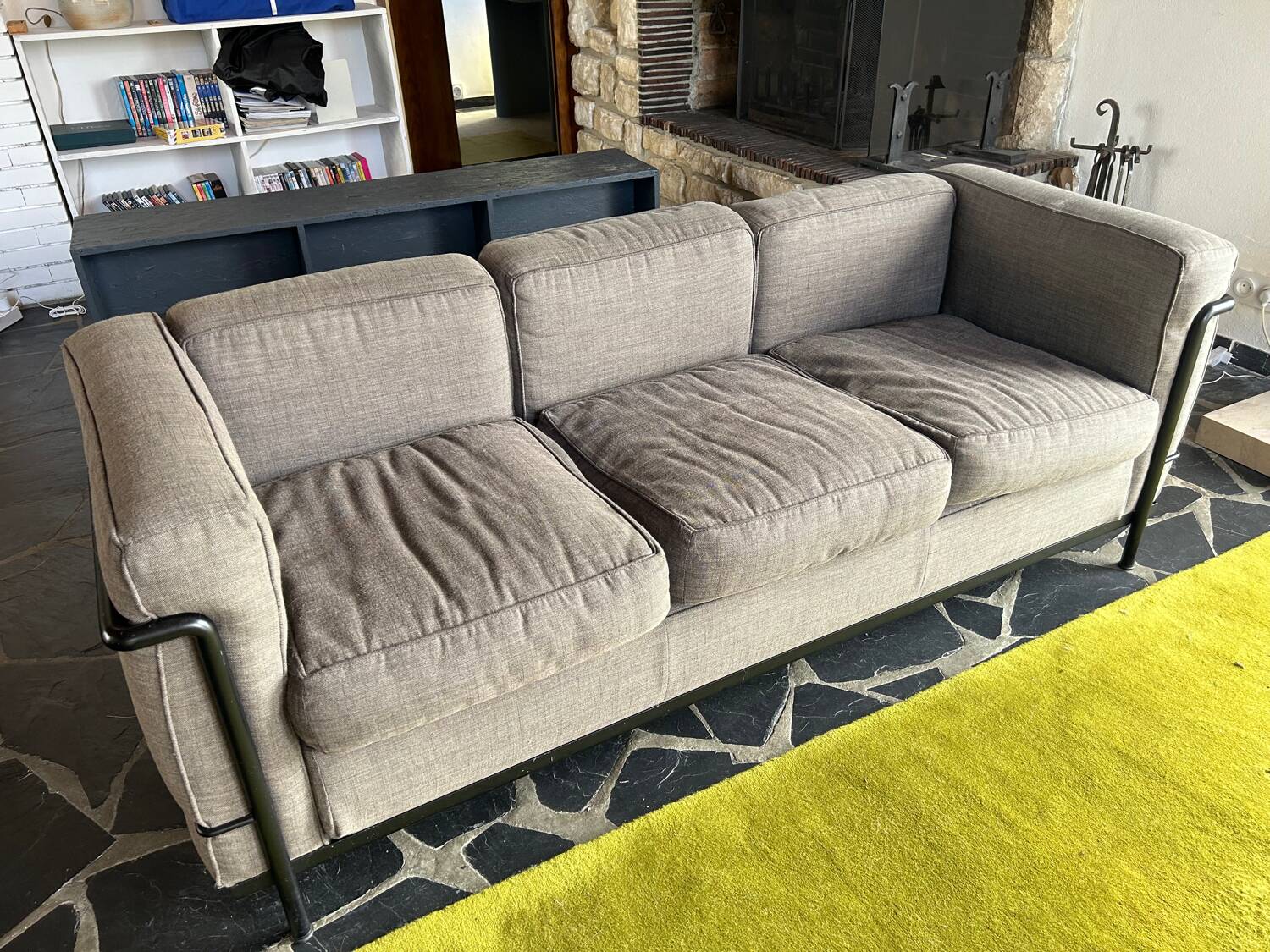 Canapé en tissu LC2 par Le Corbusier