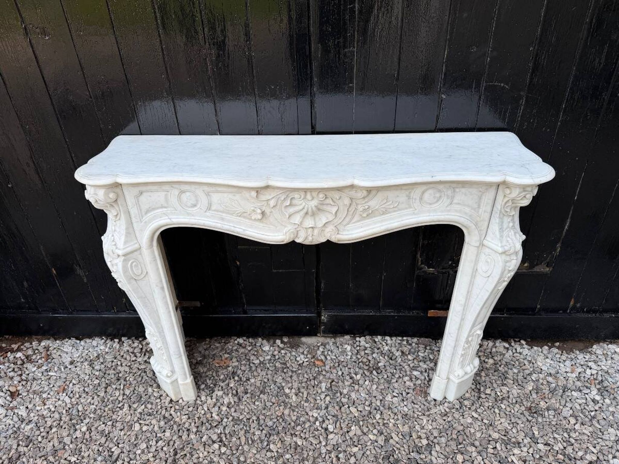 Cheminée de style Louis XV en marbre de Carrare vers 1880