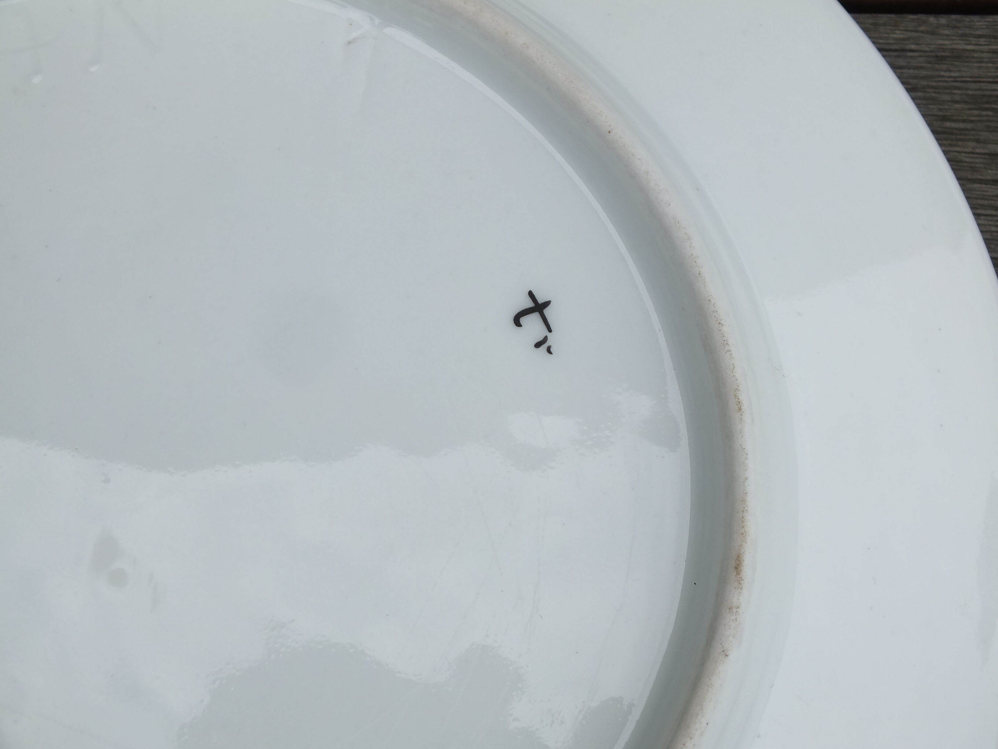 4 plates with hors d'oeuvre in porcelain of Paris 19th - gold net