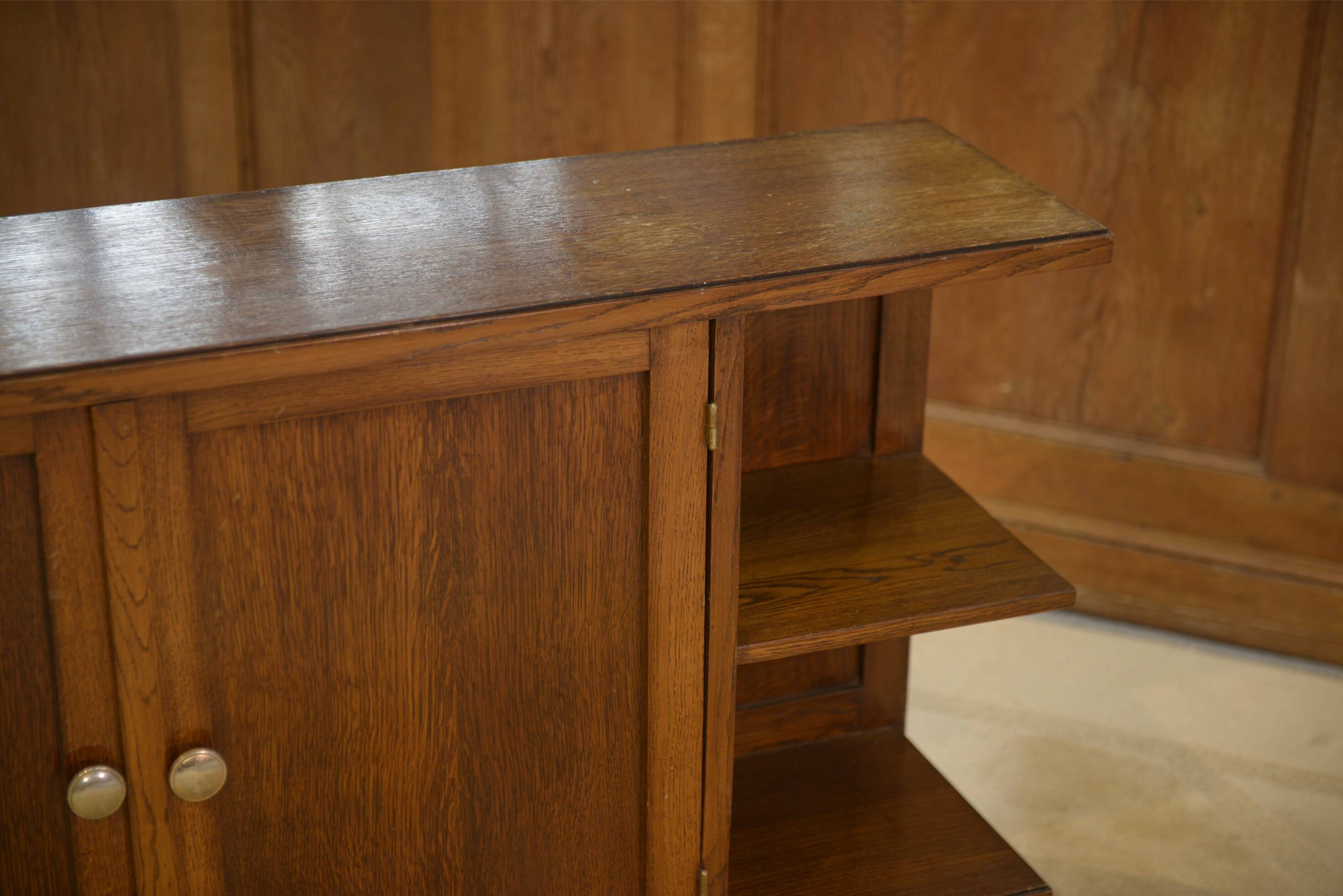 Meuble d’appoint Art Déco en chêne 1940’s