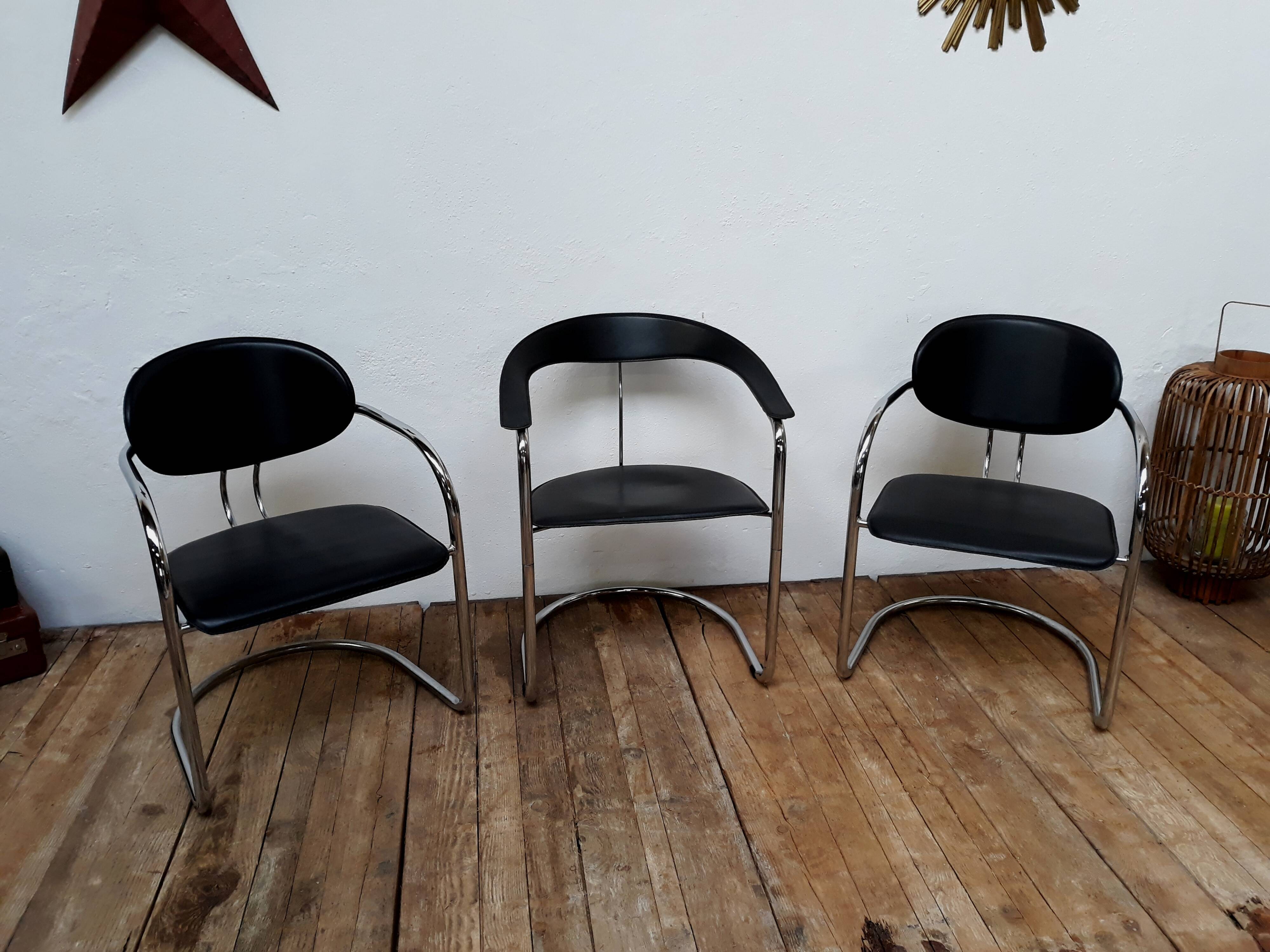 2 armchairs vintage chromed metal and Italian design leather