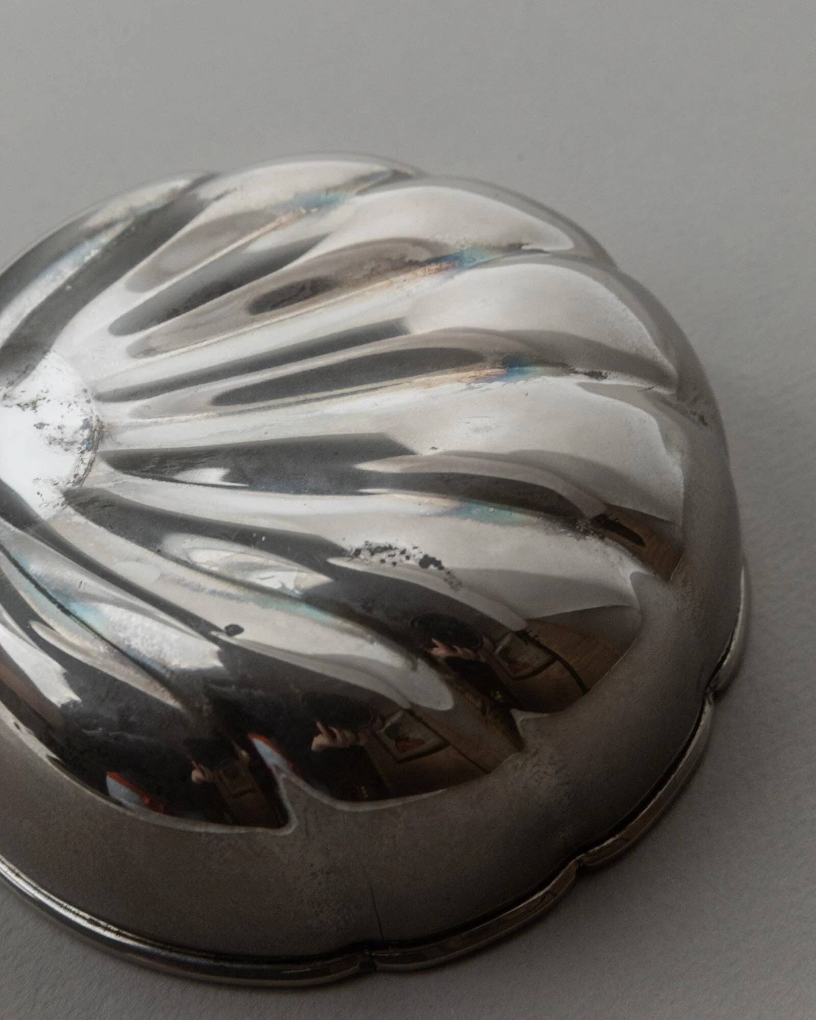 Vintage silver-plated bowl from the 1970s by Cassetti, Italy, timeless design for desserts or jewellery, elegant retro table decoration, noble gift idea.