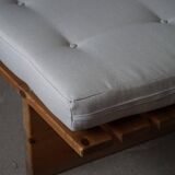 Modern Danish daybed, reupholstered, made of pine, by Nyt i Bo, 1970s.