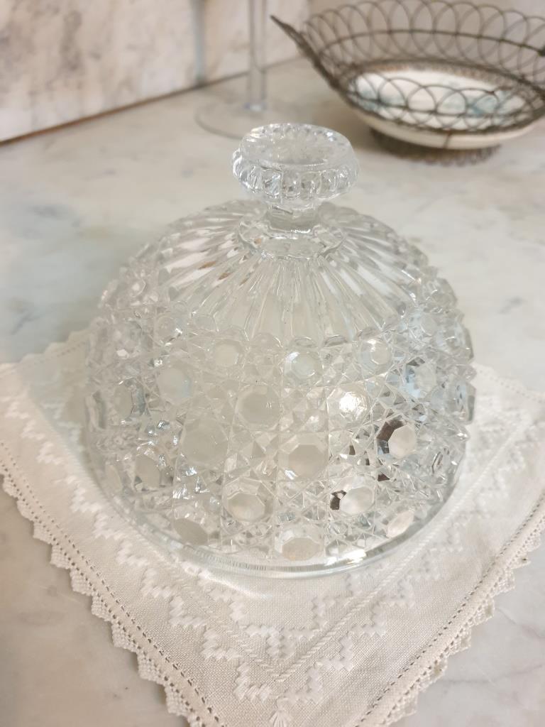 Cloche à fromage ancienne en verre