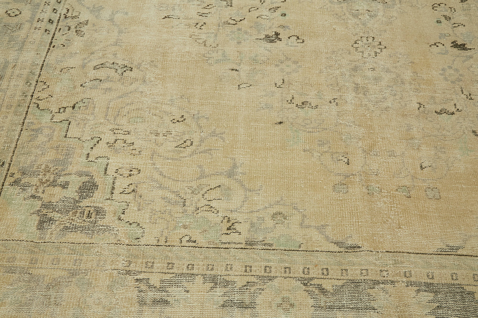 Handmade Oriental Unique 1980s 283 cm x 324 cm Beige Wool Carpet