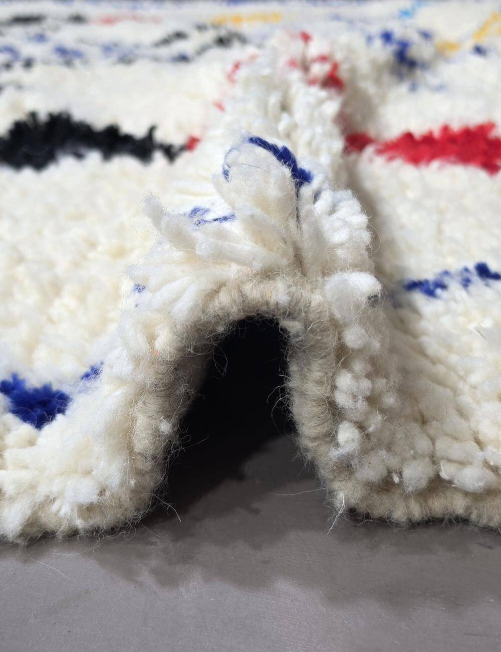 Azilal Berber Rug - 284 x 183 cm