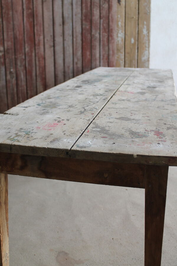 Veille table d'ecole