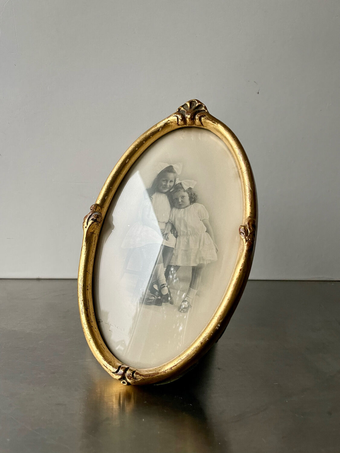 Art nouveau oval frame gilded wood measurements 19 cm x 11.5 cm  convex glass