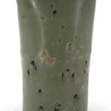 Organic sculptural accent lamp in green ceramic