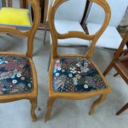 2 chairs in boys and fabrics