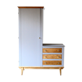 Asymmetrical cabinet