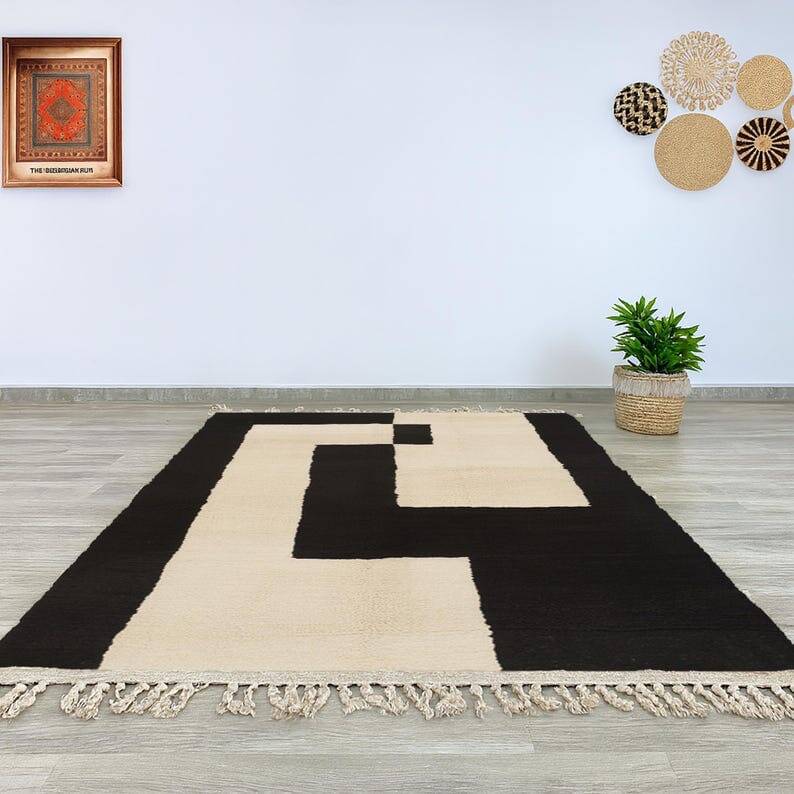 Tapis berbère bani ouraine noir et blanc taille 200 x 300 cm