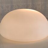 Plafonnier applique globe en verre blanc sablé années 70/80