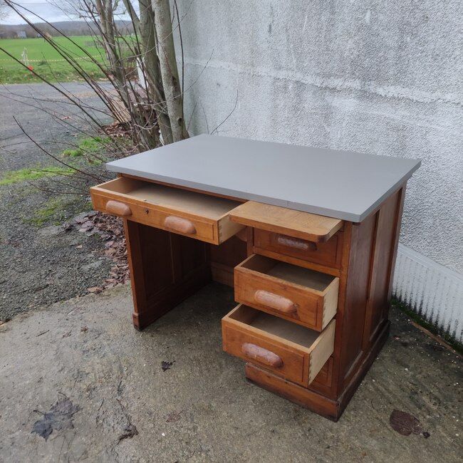 Adult administrative desk