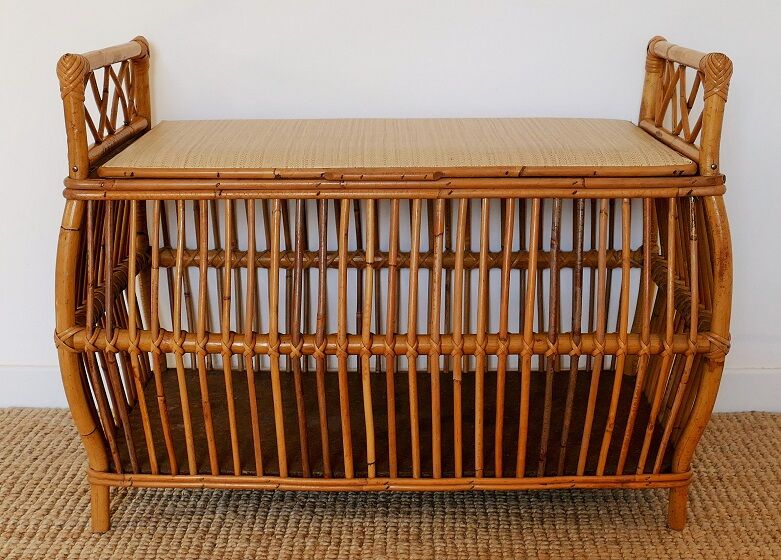 Rattan chest bench