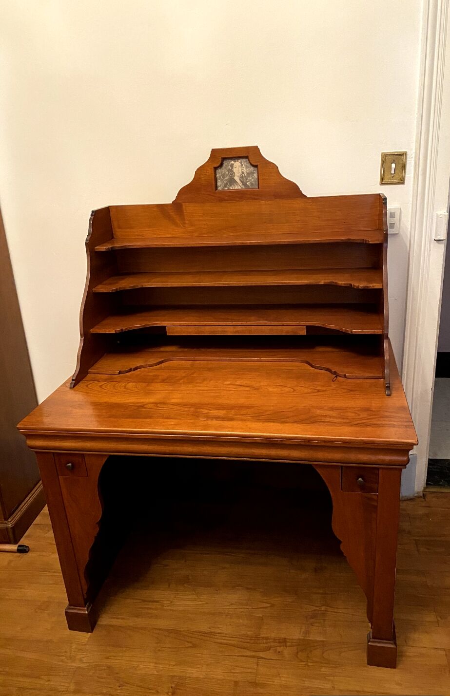 Reissue of George Sand's desk at the Château de Nohant.