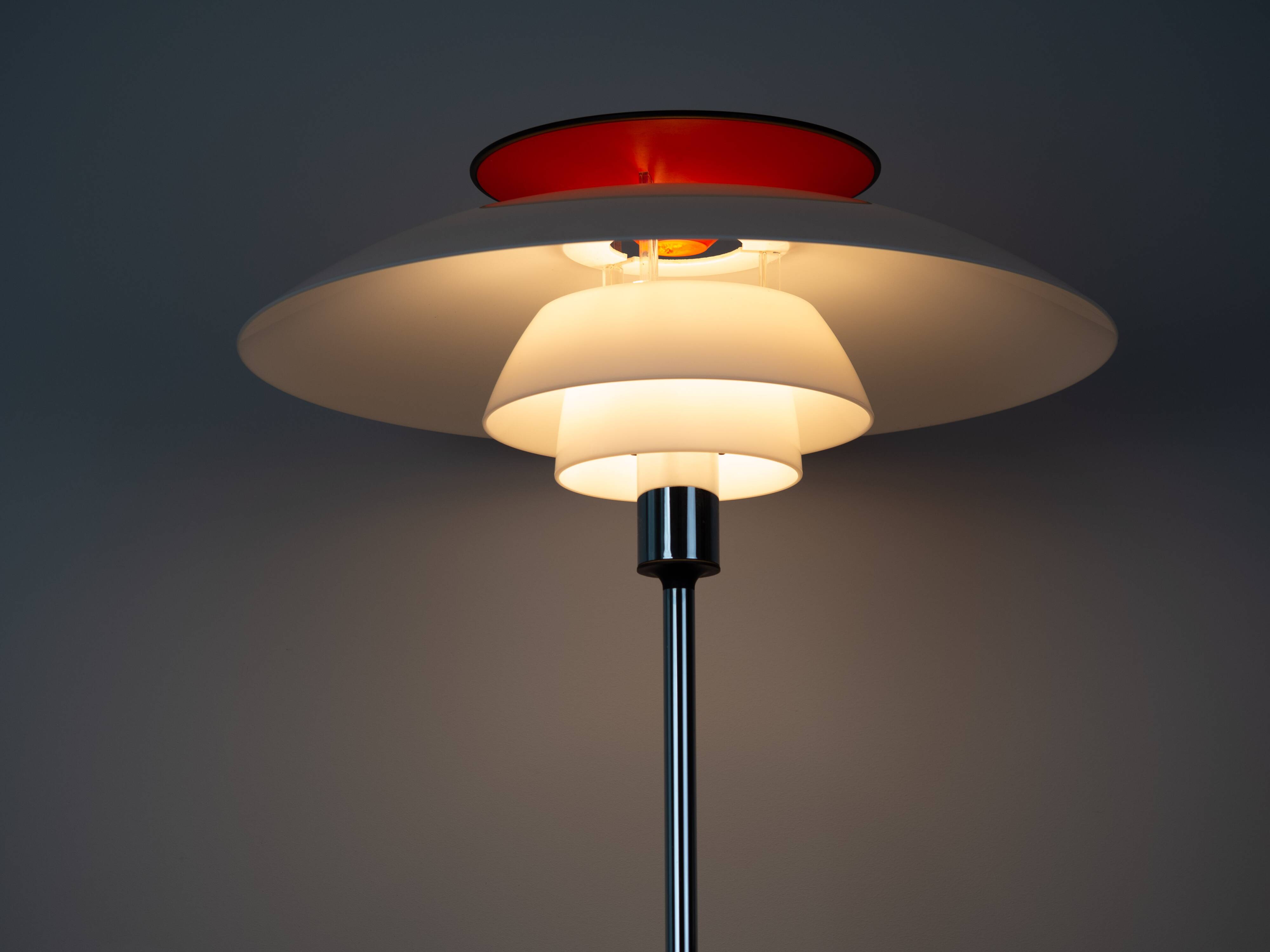 Lampe de table vintage PH 80 danoise par Poul Henningsen, Louis Poulsen, 1974