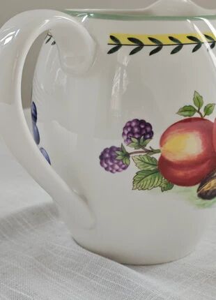 Porcelain jug from Villeroy & Boch's French Garden Fleurence collection.