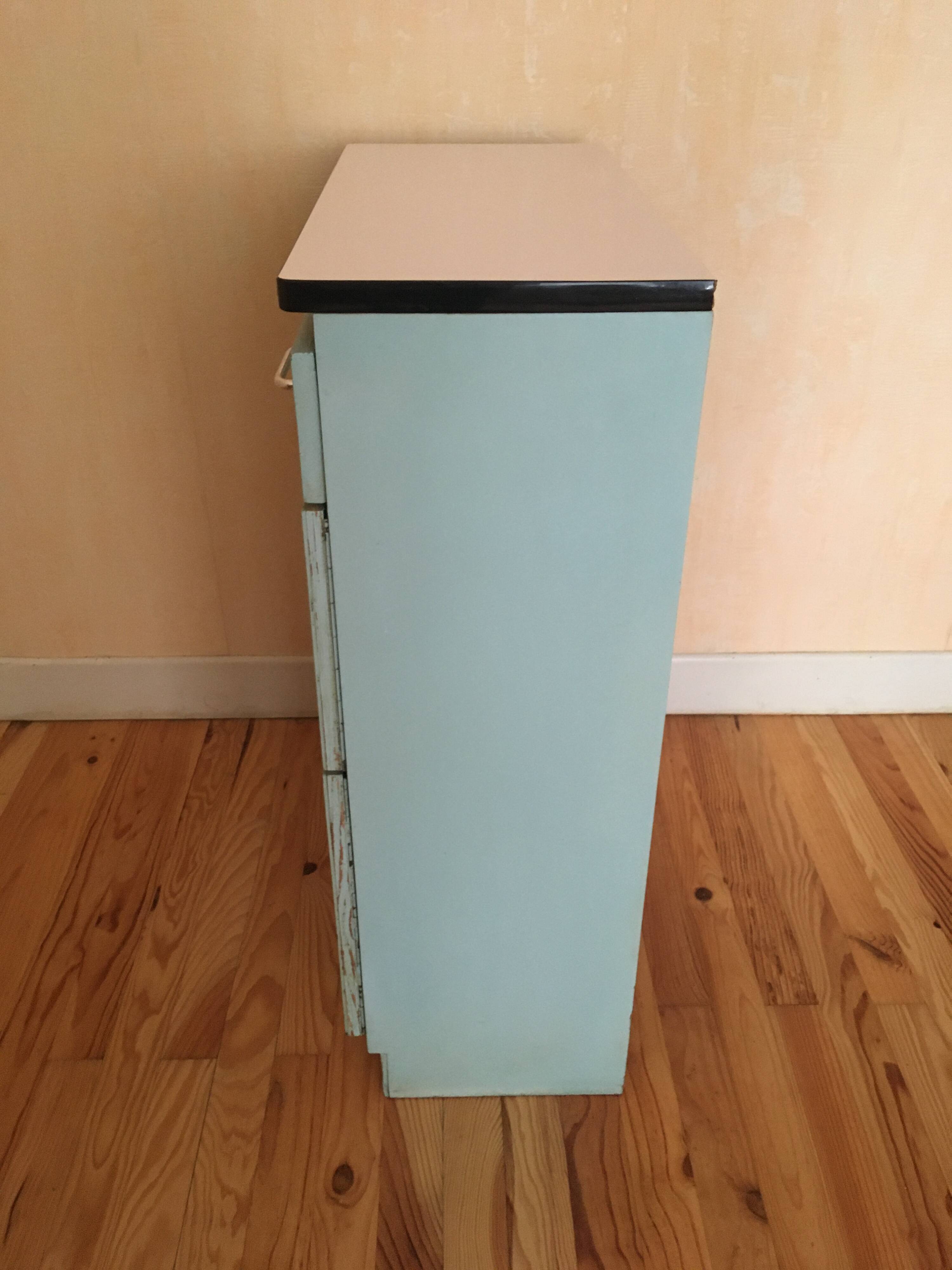 Meuble de salle de bain vert d'eau