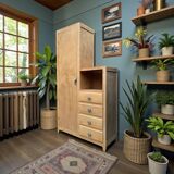 Armoire parisienne asymétrique bois brut 1950