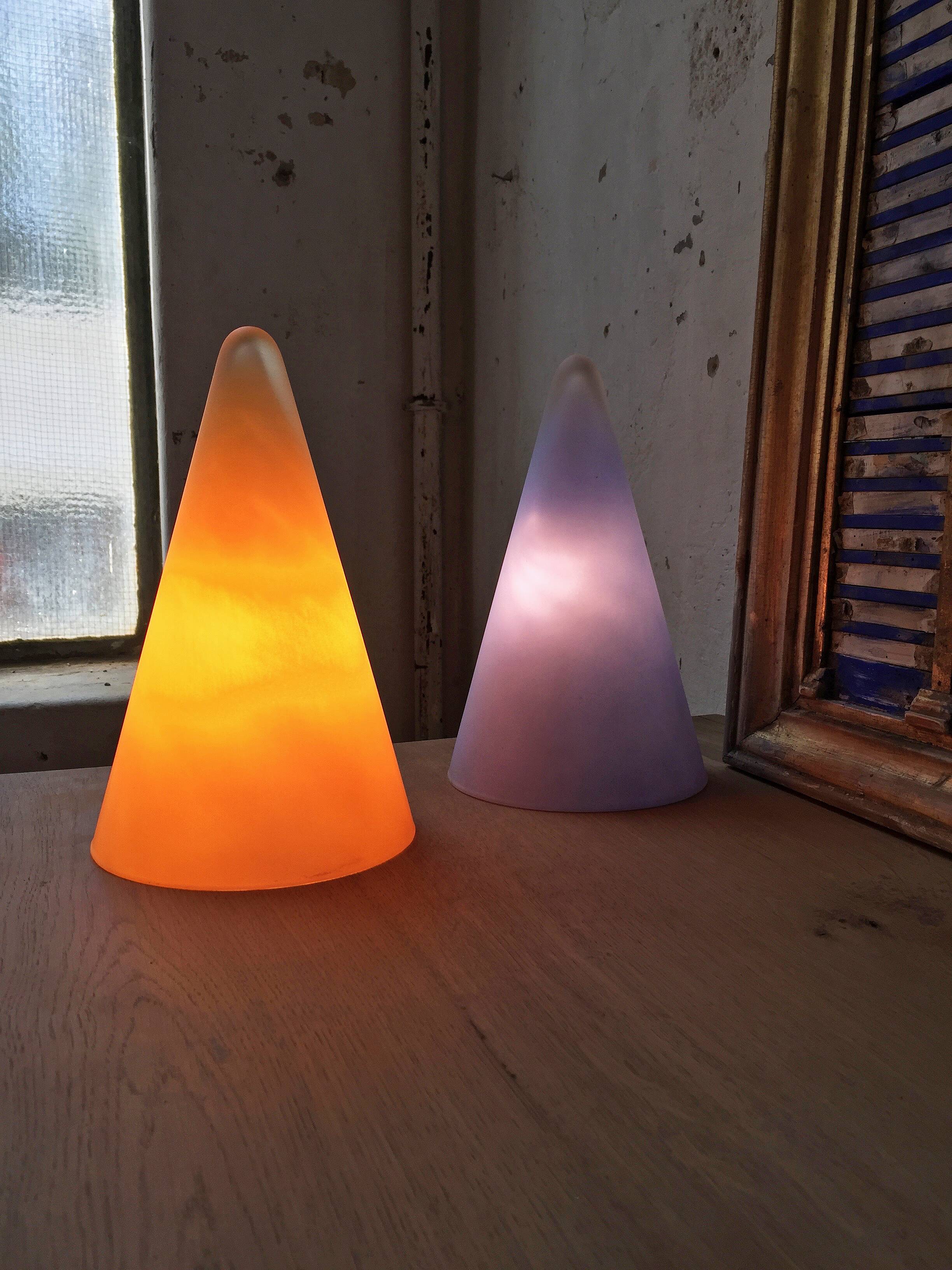 Lampe triangle design SCE vintage