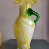Vase en verre jaune et vert