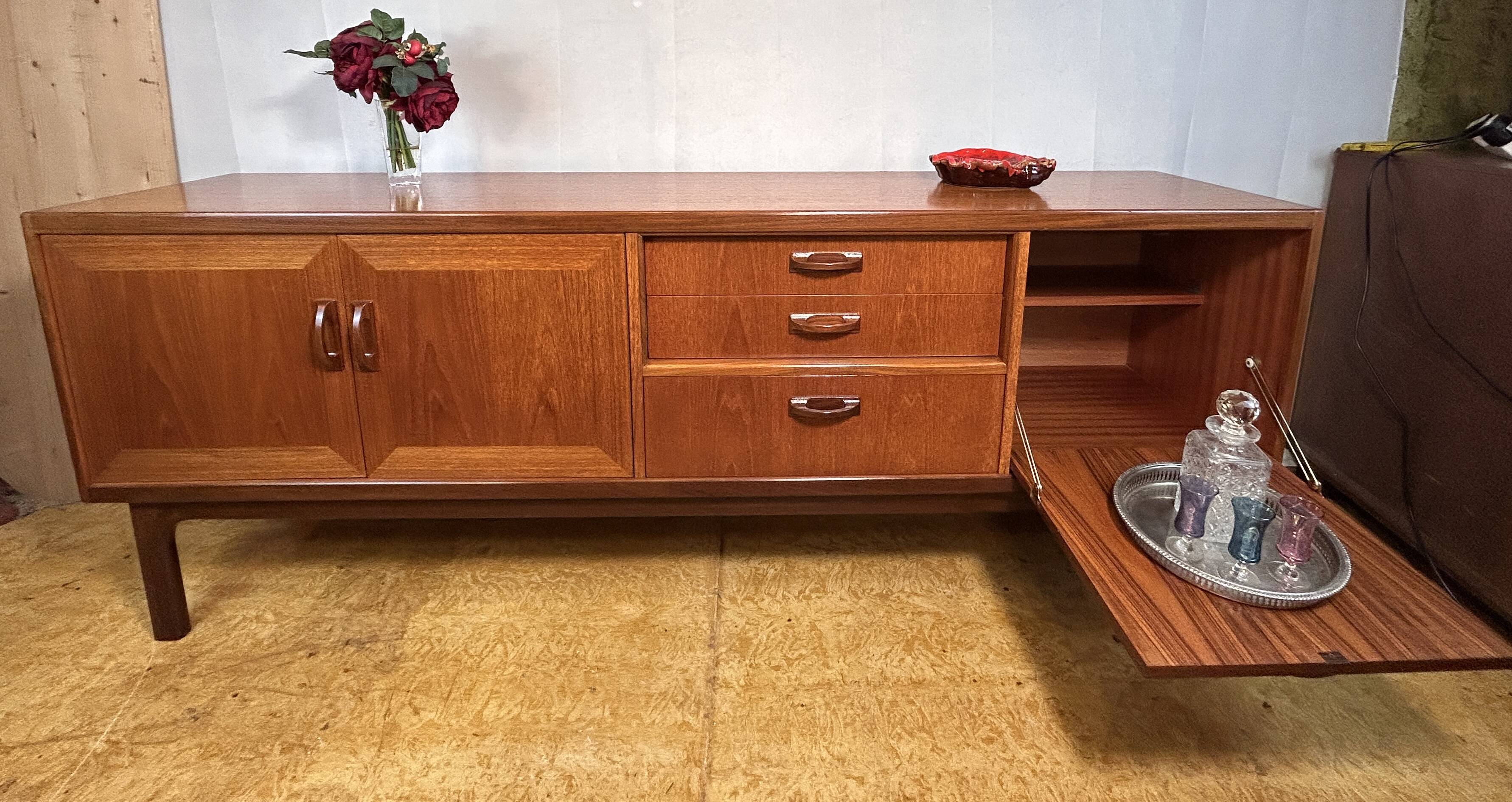 Buffet rétro vintage en teck et afromosia du milieu du siècle par G Plan Sierra Range