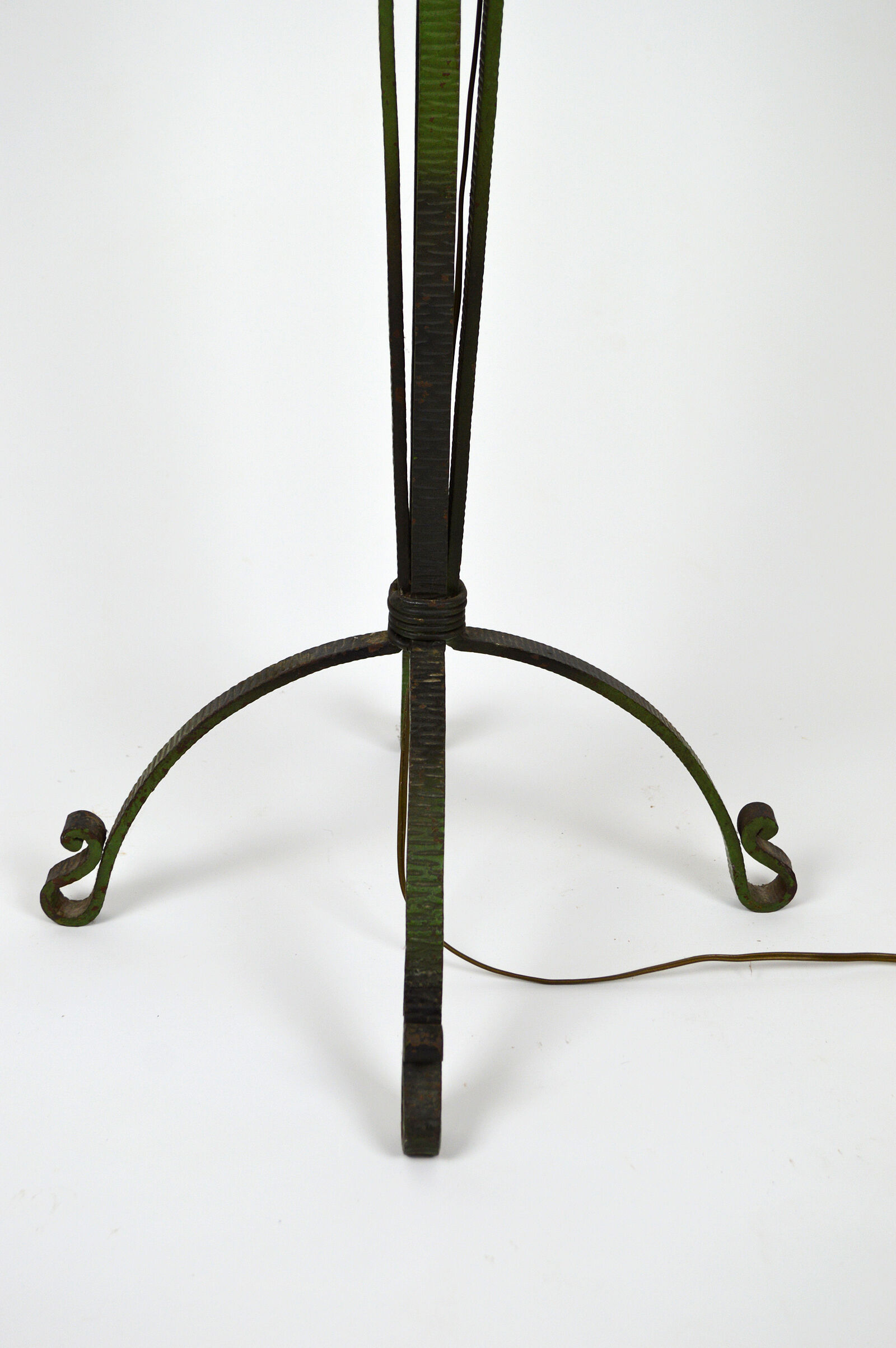 Art Deco floor lamp with wrought iron roses and green patina