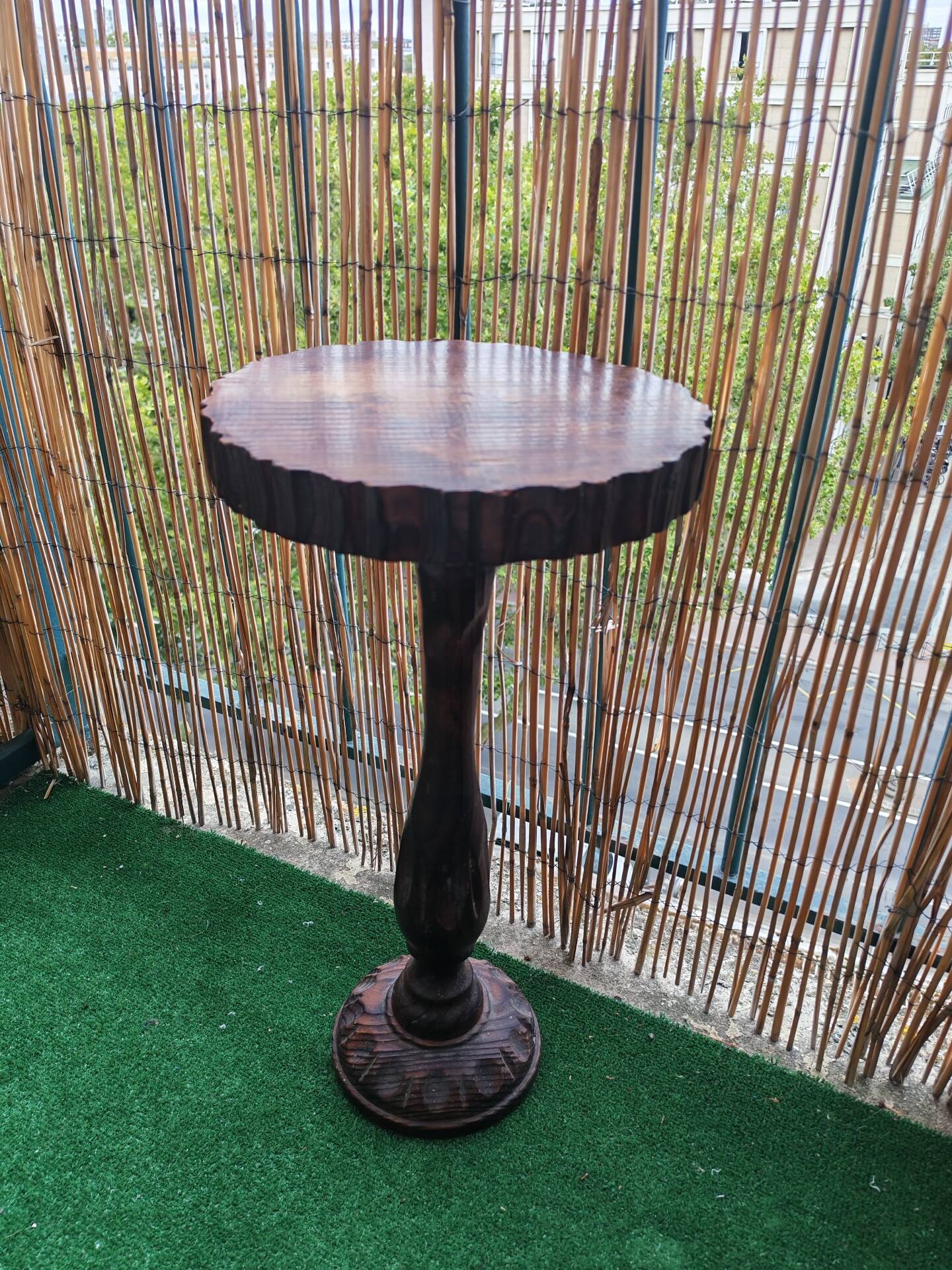 Table d'appoint style colonial espagnole vintage 