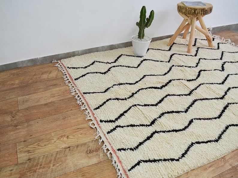 Handmade moroccan berber rug 190 x 158 cm