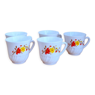 Set of 5 Arcopal coffee cups