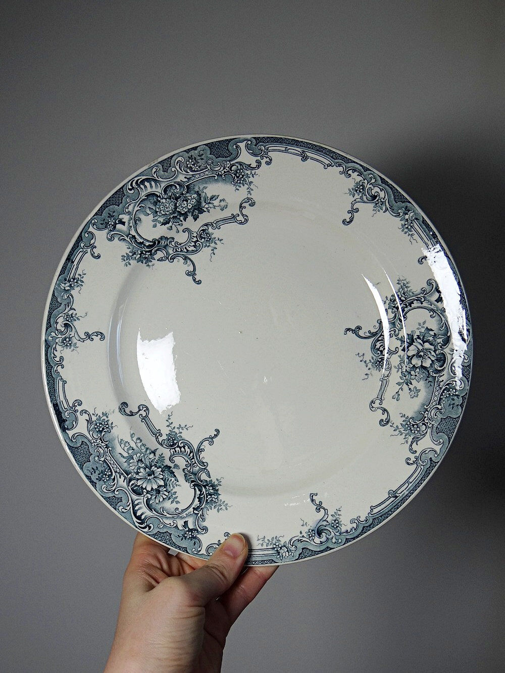 6 antique Boch Frères Keramis plates, Dauphin model, blue decoration, 19th-20th century.