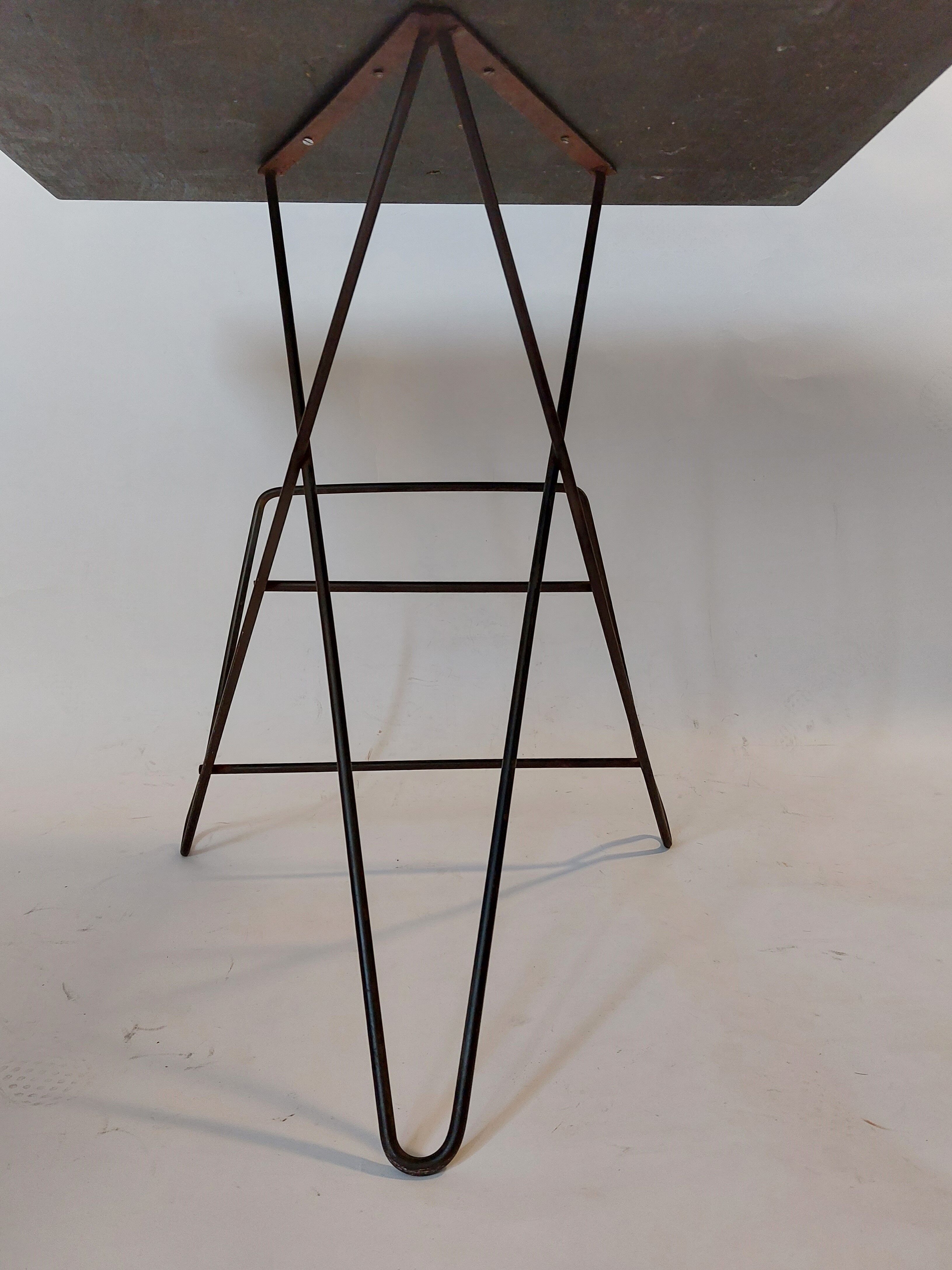 Triped pedestal table magazine holder 1950 vintage