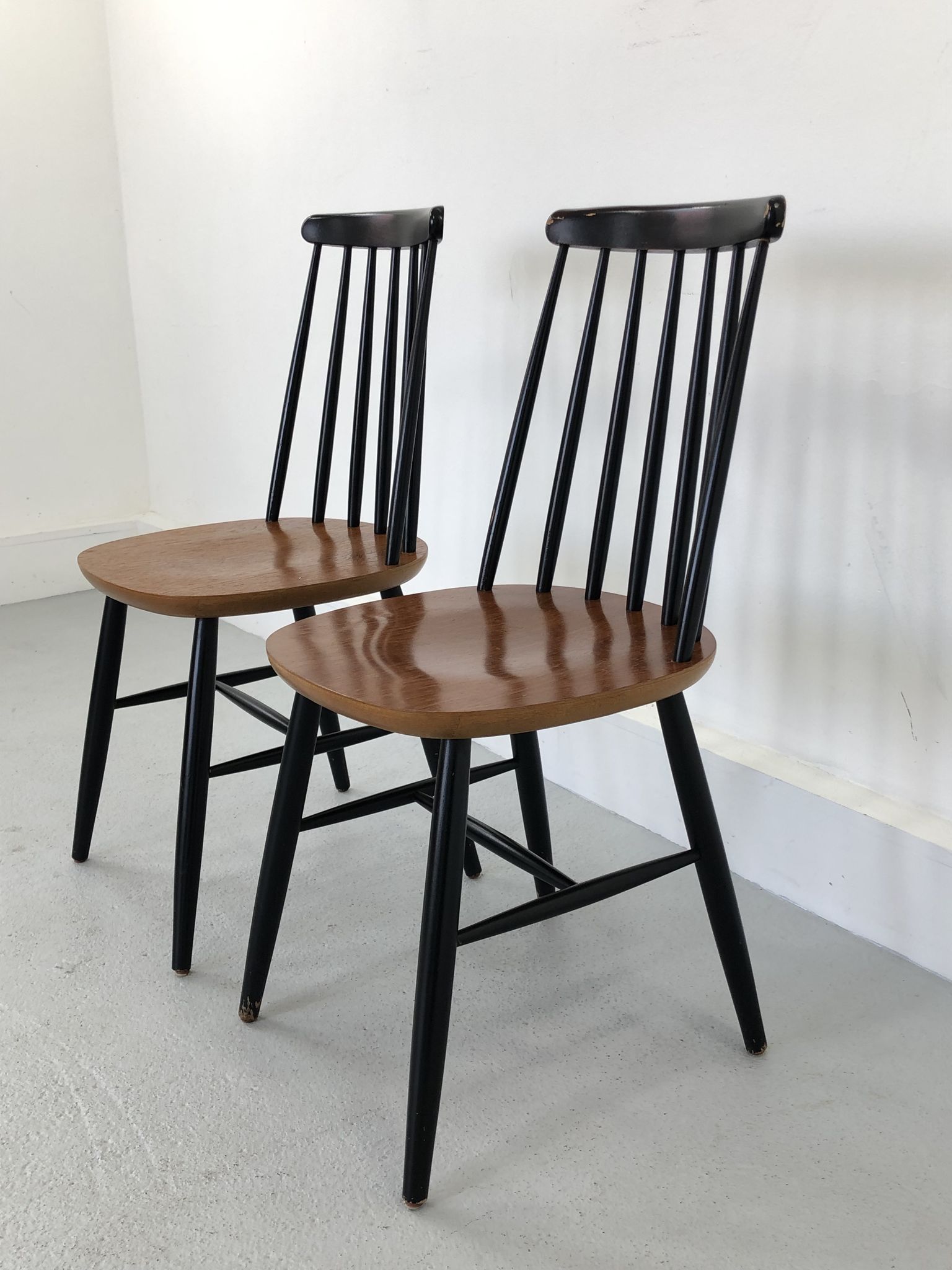 Set of 2 chairs, 1970s