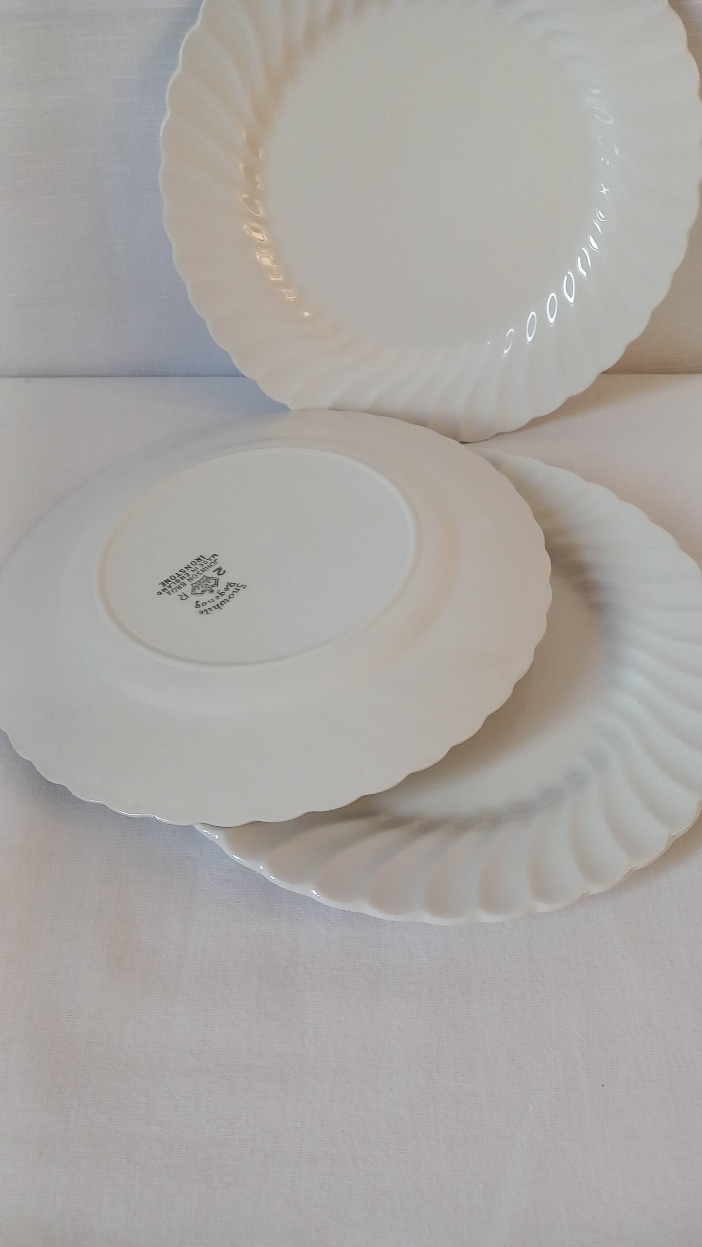 3 Johnson Brothers dinner plates